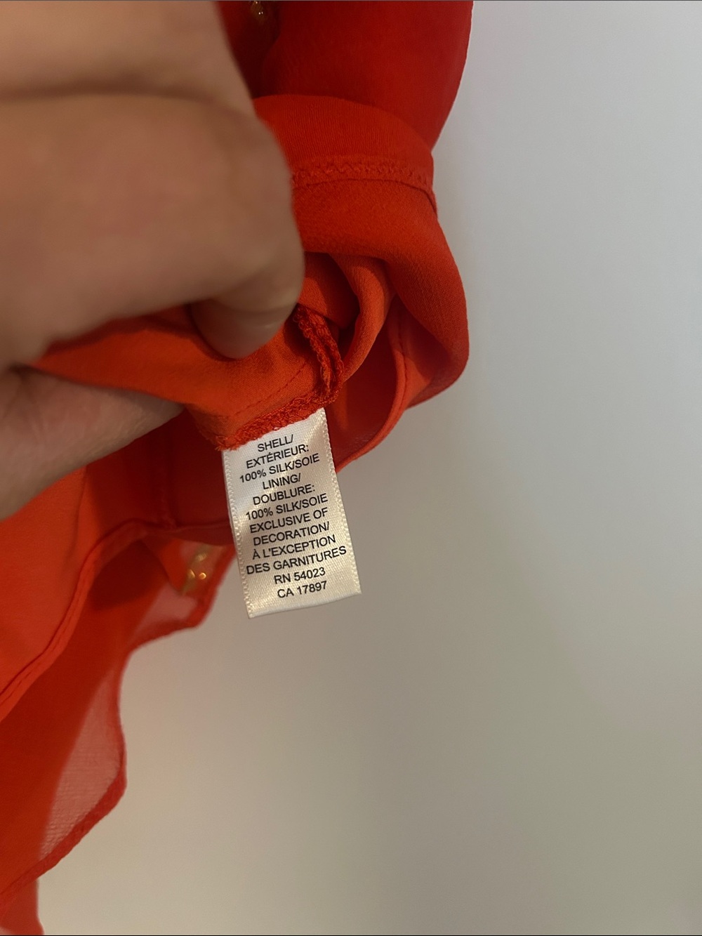 Banana Republic 100% Silk Red One Shoulder Top size 8 - Picture 6 of 6
